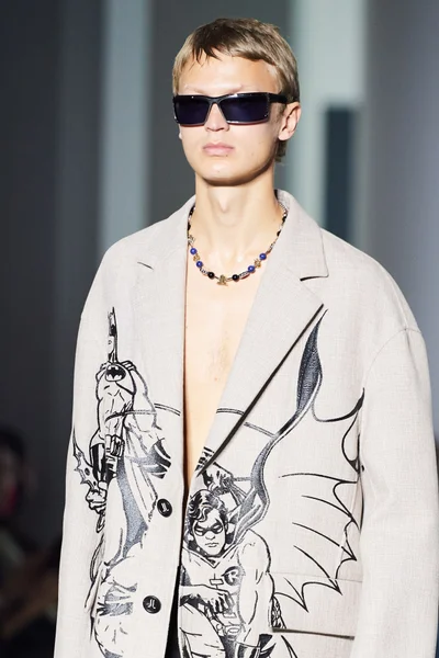 Look 68